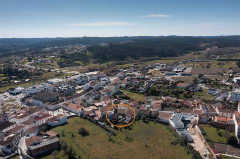 Prédio com Projeto Aprovado no Centro do Louriçal