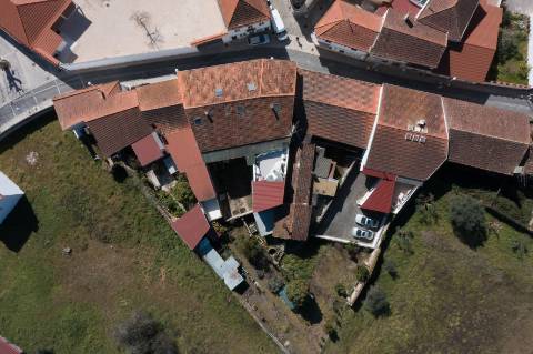 Prédio com Projeto Aprovado no Centro do Louriçal