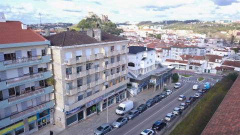 Apartamento T4 no coração de Leiria – Conforto, Espaço e Conveniência