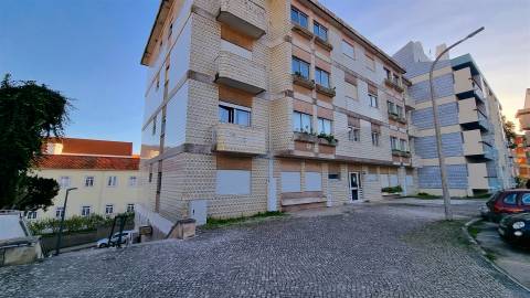 Apartamento T4 no coração de Leiria – Conforto, Espaço e Conveniência