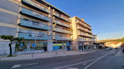 Apartamento T4 no coração de Leiria – Conforto, Espaço e Conveniência