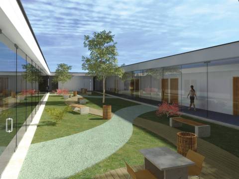 Edifício com Projeto Aprovado para Lar | Pedreiras – Porto de Mós, Leiria