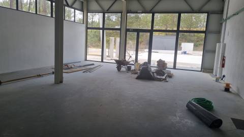 Armazéns e Escritórios Novos em Maceira – Leiria