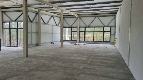 Armazéns e Escritórios Novos em Maceira – Leiria