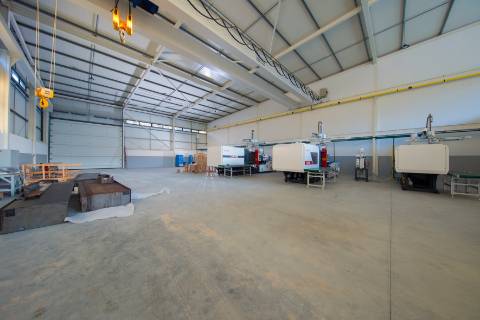 Armazéns e Escritórios Novos em Maceira – Leiria