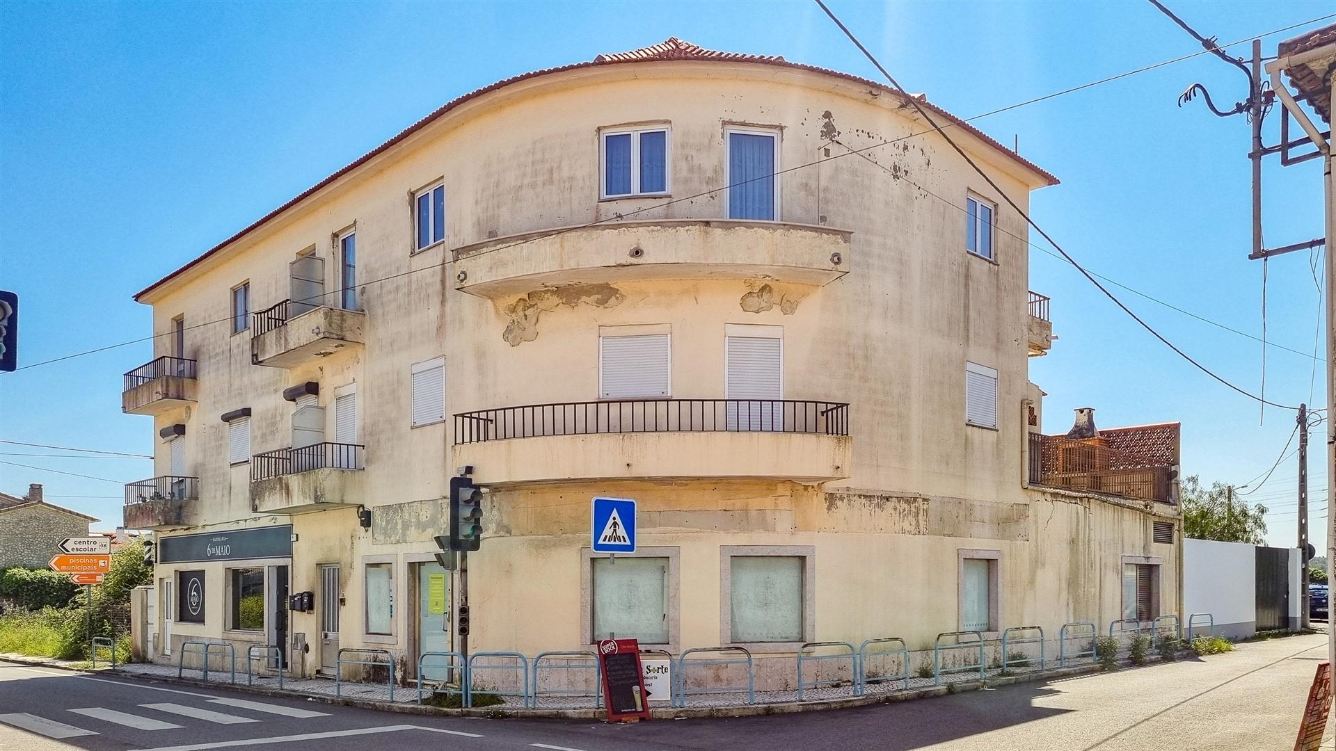 Loja para Venda na Maceira – Leiria | Localização de Excelência