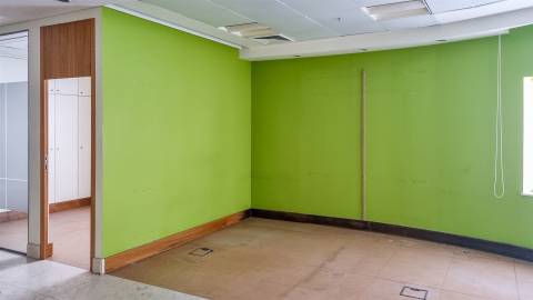 Loja para Venda na Maceira – Leiria | Localização de Excelência