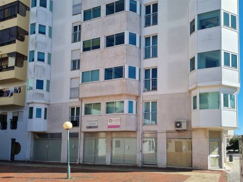 Arrenda-se Loja em Leiria com localização privilegiada!