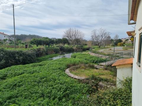 Vende-se Quinta – propriedade única à beira-rio - em Redinha, Pombal