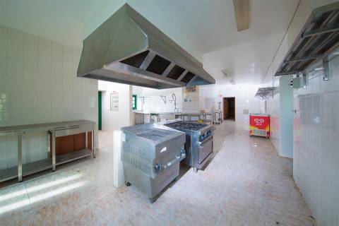 Vende-se Quinta – propriedade única à beira-rio - em Redinha, Pombal