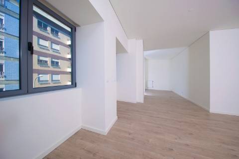 Apartamento T2 de Arquitetura Contemporânea no Coração de Leiria