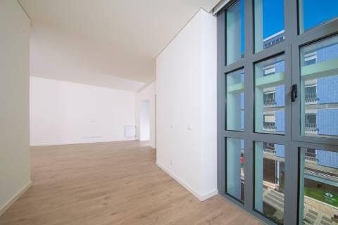 Apartamento T2 de Arquitetura Contemporânea no Coração de Leiria