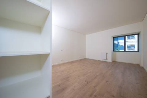 Apartamento T2 de Arquitetura Contemporânea no Coração de Leiria