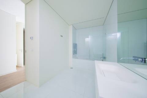 Apartamento T2 de Arquitetura Contemporânea no Coração de Leiria