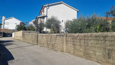 Terreno com Viabilidade de Construção – 456 m² | Próximo de Leiria