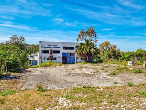 Armazém destinado a Indústria e Armazém – Macieirinha, Leiria