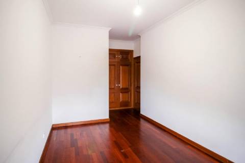 Arrenda-se Apartamento T3 em excelente localização – Rua Virgílio Correia, Coimbra