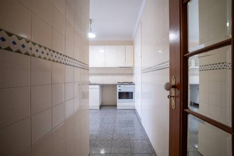 Arrenda-se Apartamento T3 em Celas – Coimbra