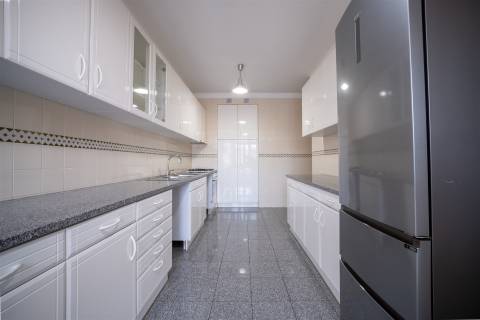 Arrenda-se Apartamento T3 em Celas – Coimbra