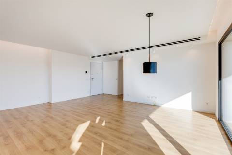 Apartamento T3 para Arrendamento – Capuchos, Leiria (Zona Central)