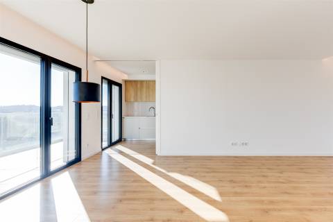 Apartamento T3 para Arrendamento – Capuchos, Leiria (Zona Central)