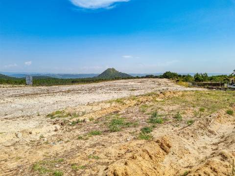 Lote de Terreno para Construção – Nazaré | 975 m²