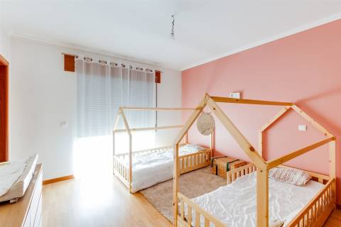 Apartamento T3 localizado em Ilha, Pombal