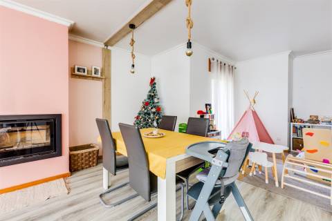 Apartamento T3 localizado em Ilha, Pombal