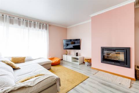 Apartamento T3 localizado em Ilha, Pombal