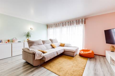 Apartamento T3 localizado em Ilha, Pombal