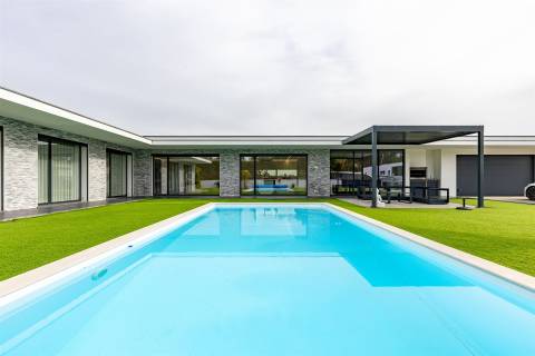 Moradia T4 Exclusiva Premium | Monte Real