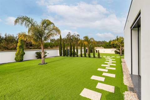 Moradia T4 Exclusiva Premium | Monte Real