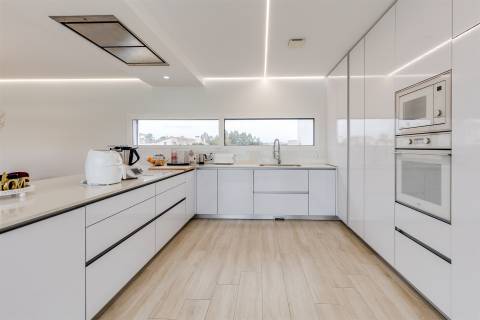 Moradia T4 Exclusiva Premium | Monte Real