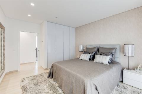 Moradia T4 Exclusiva Premium | Monte Real