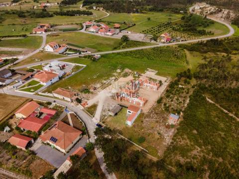 Moradia T3+1 Térrea com Piscina | Ervedeira | Coimbrão