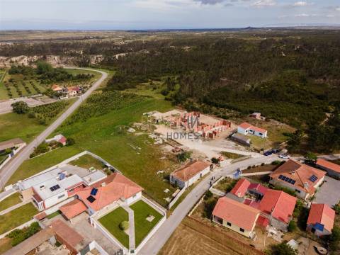 Moradia T3+1 Térrea com Piscina | Ervedeira | Coimbrão