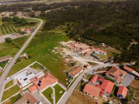 Moradia T3+1 Térrea com Piscina | Ervedeira | Coimbrão