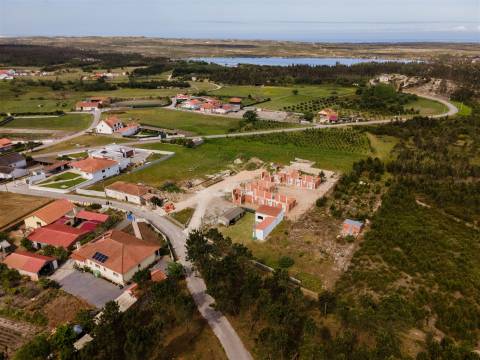 Moradia T3+1 Térrea com Piscina | Ervedeira | Coimbrão