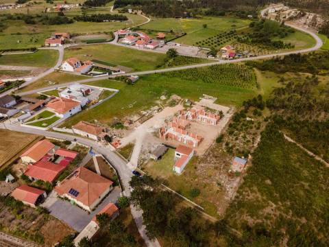 Moradia T3+1 Térrea com Piscina | Ervedeira | Coimbrão