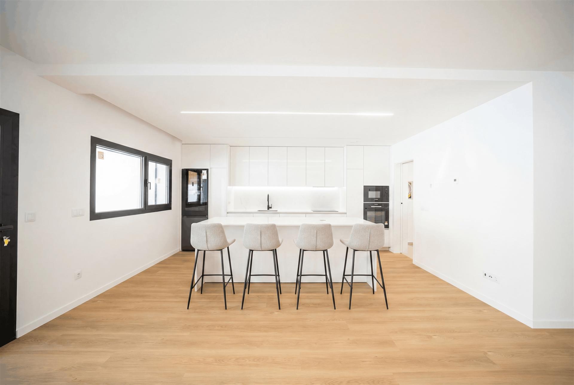 Moradia T4 NOVA em Maceira, Leiria