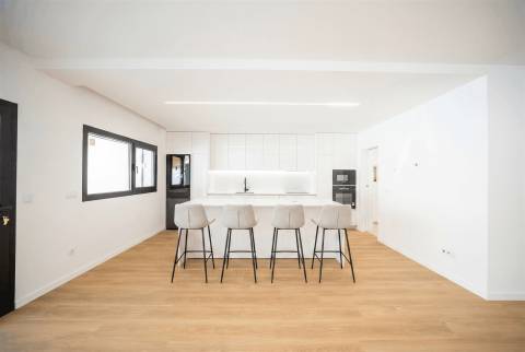 Moradia T4 NOVA em Maceira, Leiria