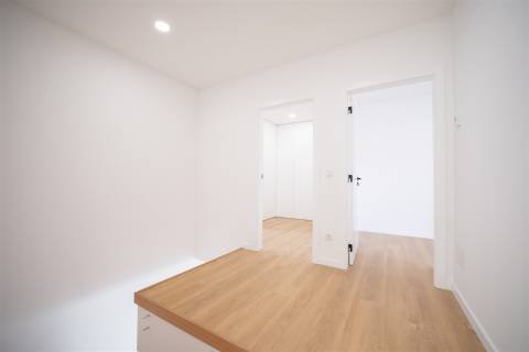 Moradia T4 NOVA em Maceira, Leiria