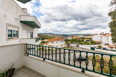 Apartamento Duplex T4+1 em Casal dos Matos | Pousos, Leiria