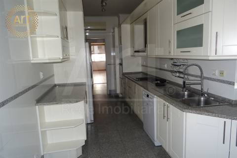 Apartamento T5 Arrendamento em Areeiro,Lisboa