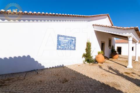 Moradia >=T10 Venda em Carregado e Cadafais,Alenquer