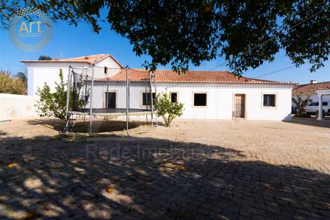 Moradia >=T10 Venda em Carregado e Cadafais,Alenquer