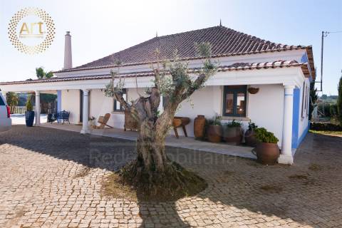 Moradia >=T10 Venda em Carregado e Cadafais,Alenquer