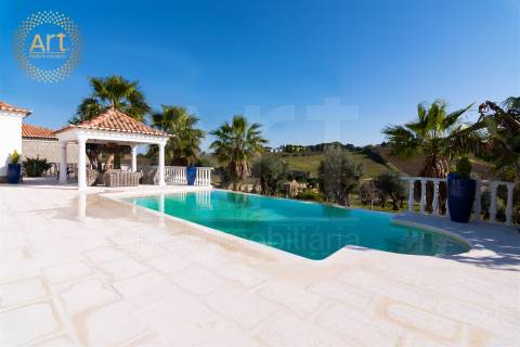 Moradia >=T10 Venda em Carregado e Cadafais,Alenquer