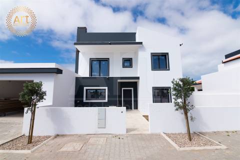 Moradia T4 Venda em Silveira,Torres Vedras