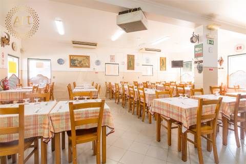 Moradia T3 Venda em Sintra (Santa Maria e São Miguel, São Martinho e São Pedro de Penaferrim),Sintra